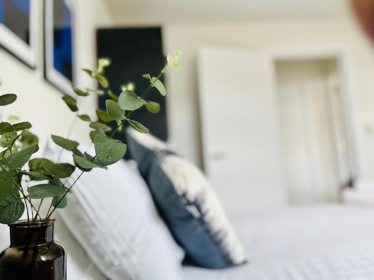 Fabulous One Bedroom Apartment Near Old Trafford Stadium Manchester Esterno foto